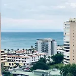 Frente Al Mar Torres De Playamar Beachfront Appartement Torremolinos
