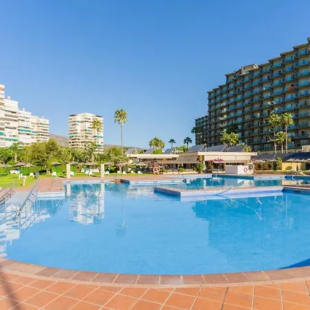Frente Al Mar Torres De Playamar En Torremolinos
