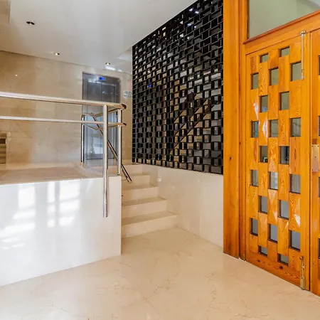 Frente Al Mar Torres De Playamar En アパート トレモリノス